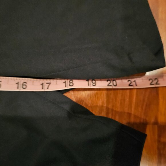 Peter Millar Performance Shorts - Size 40 Black - Picture 5 of 7